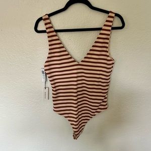 Babaton CONTOUR V-NECK BODYSUIT